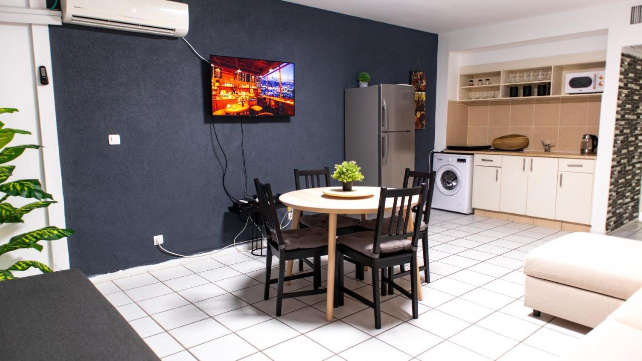 شقة إيلات  في Grey House المظهر الخارجي الصورة